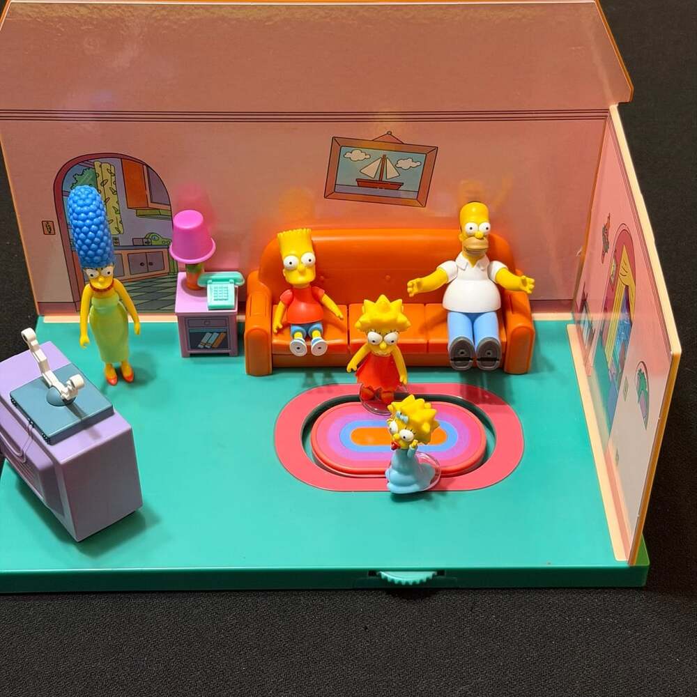 The Simpsons Living Room Play Set with 2.5” Action Figures Entire Family